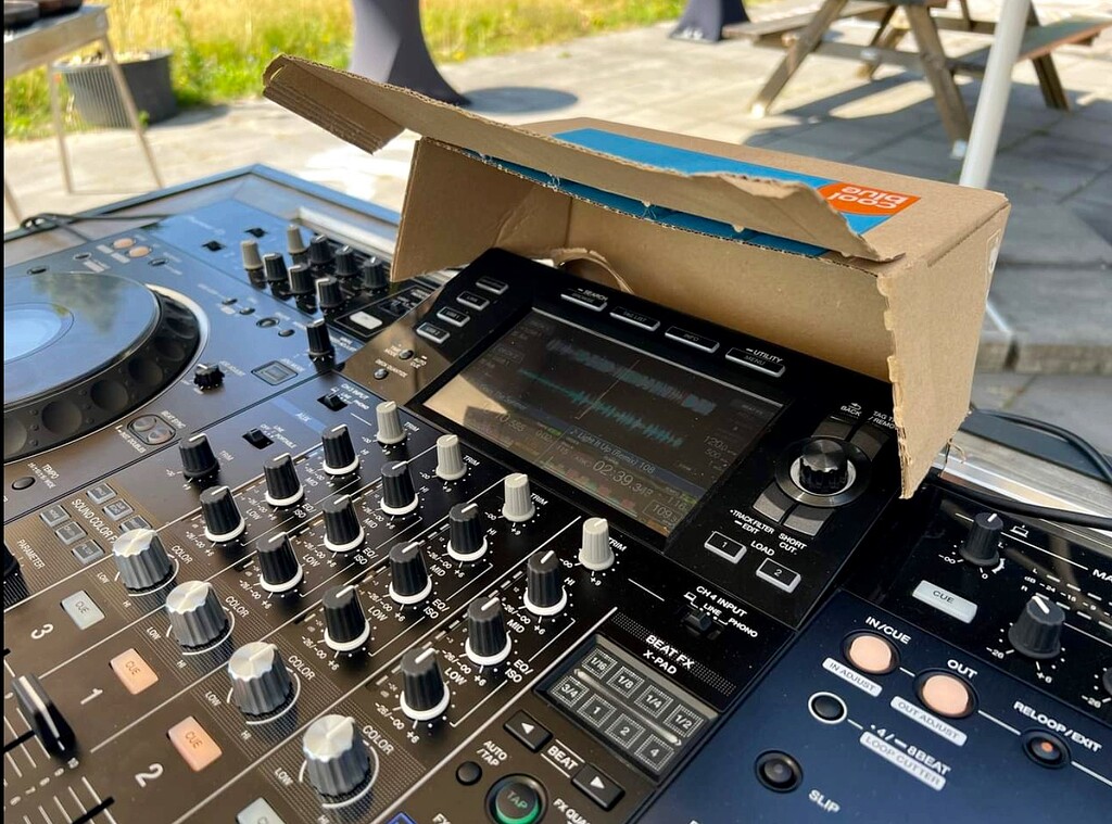 Pioneer Adds Day Mode To XDJ-XZ! - DJ Lounge - Engine DJ Community