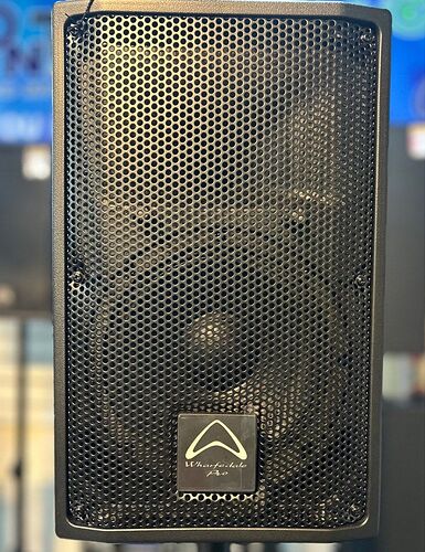 wharfedale_tourusax8mbt_blueto_1728979325_8ad29f16_progressive